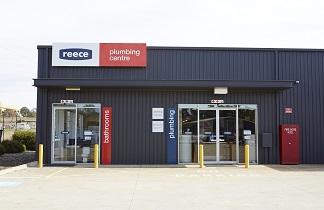 Reece plumbing centre large outdoor signage